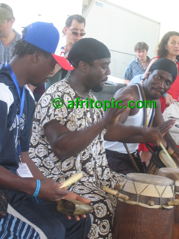 ../Images/AfricaFestival-28-29May05 051.jpg